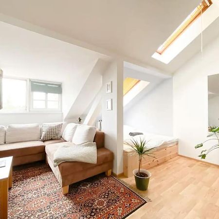 Schoene Ferienwohnung Mit Blick Ueber Stadtwald Lipsk Zewnętrze zdjęcie