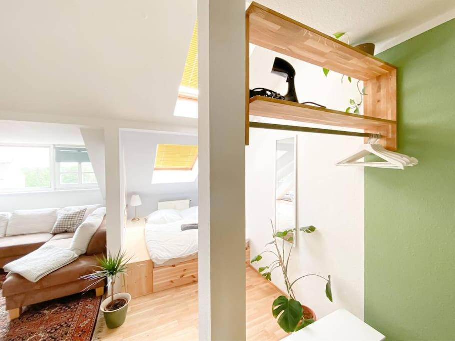 Schoene Ferienwohnung Mit Blick Ueber Stadtwald Lipsk Zewnętrze zdjęcie