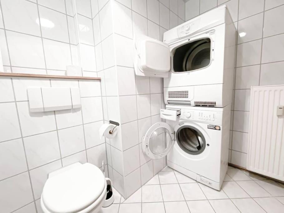Schoene Ferienwohnung Mit Blick Ueber Stadtwald Lipsk Zewnętrze zdjęcie