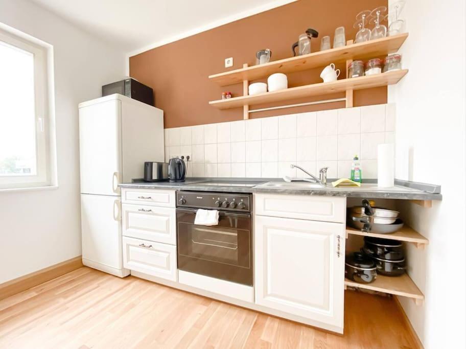 Schoene Ferienwohnung Mit Blick Ueber Stadtwald Lipsk Zewnętrze zdjęcie